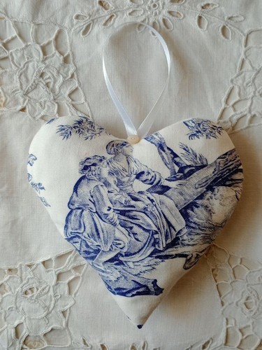 Coussin porte cœur à - cœur,