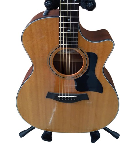 Guitare acoustique électrique