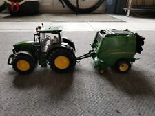 Tracteur John Deere 6210R Avec Presse John Deere 990 Britains 1:32