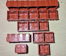 LOT DE 19 BOITIERS