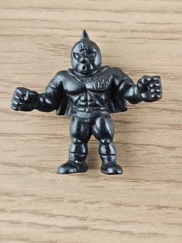 Figurine cosmix c l e - figurine, m.u.s.c.l.e