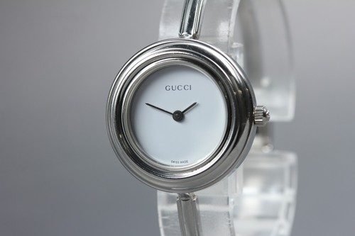 Presque comme neuve montre - [presque,