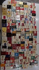 Lot d’anciens paquets de cigarettes