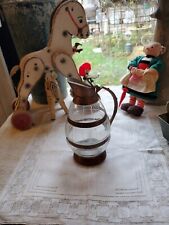 ancien petit pichet a vin forme tonneau cuivre rouge et verre