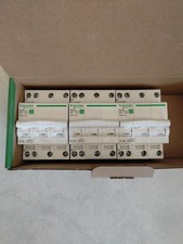 Disjoncteur schneider 32A