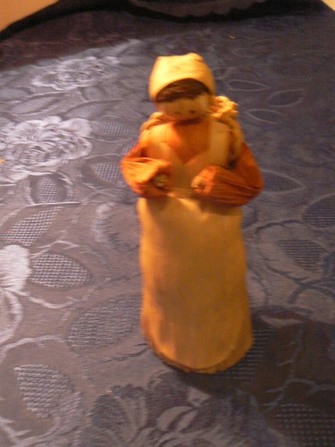 Ancienne poupee feuilles - en,