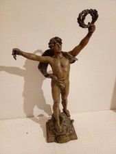 Statue "Le Triomphe" Signée Louis Moreau – Régule – Beaux-Arts – 52 cm