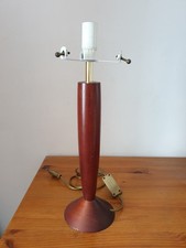 Beau pied de lampe en bois style moderne 11x39 cm