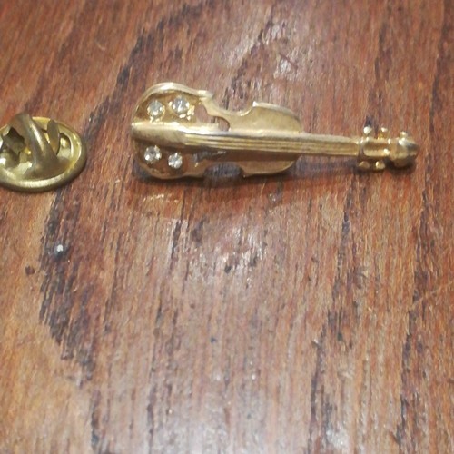 Pin musique violon p43 - pin's,