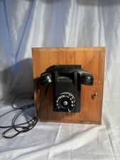 Téléphone mural ancien, modèle Applique Murale.