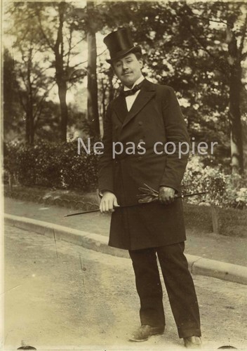 Homme vers 1890 haut - haut, de
