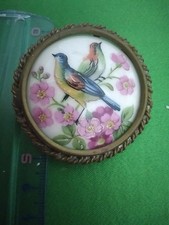Broche ancienne en porcelaine de Limoges. Oiseaux Peints. 