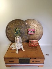 ANCIENNE BOITE PUBLICITAIRE AIGUILLE DE PHONO AVEC BOITE A MUSIQUE MANUELLE