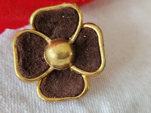 Ancien bouton metal fleur