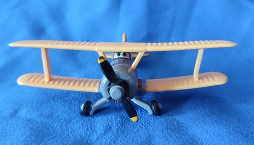 Avion cars disney pixar - avion,