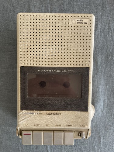 Ancien enregistreur cassette - ancien,
