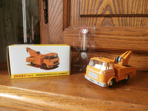 Berliet gak tow truck highway - gak,