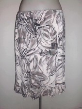 LONGUE JUPE DOUBLER ACCENT BLANC CASSE A MOTIF NOIR ET GRIS DEGRADER T:38/40