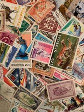 Du Monde Entier 200 Différents Timbres De 60 An Dealer's Stock Avec Mieux Values