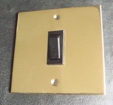 Haut de Gamme,INTERRUPTEUR,Laiton Plaqué Or, 80 x 80 MM,,Neuf mais Micro-Rayures