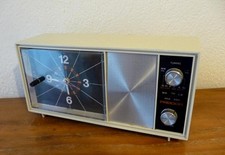 Radio réveil Precor   Vintage  des années 70