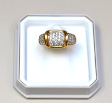 Très belle bague Or 18 carats, type jonc, motif en corbeille, pavage diamants.