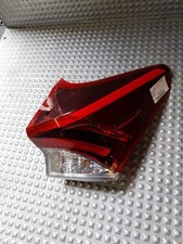 Feu arriere principal droit