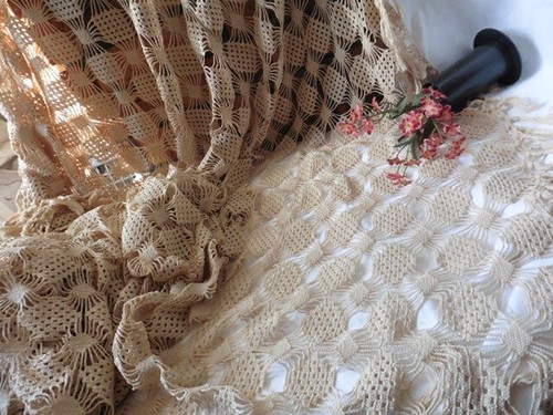 Ancienne nappe dessus de - ancienne,