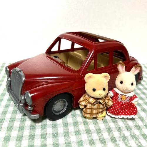 Voiture ouverte rouge