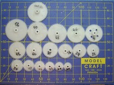 Engrenage / pignon plastique M0.5 axe 2 mm choix 20 à 56 dents moteur JOUEF HO