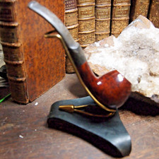 PIPE  EN BOIS  BRUYERE  de saint claude  sera livrée avec son support