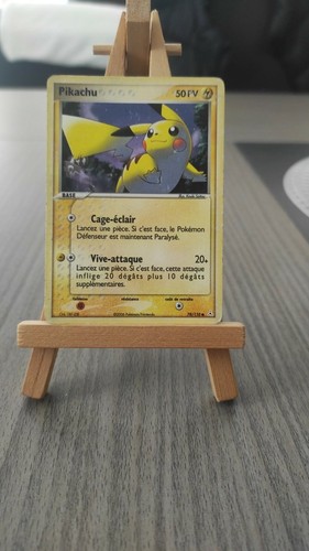 Carte pokémon pikachu - pokémon,