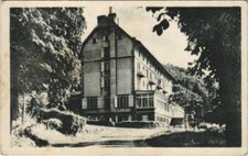 CPA Vic-sur-Cere Maison de Repos et de Convalescence FRANCE (1055478)