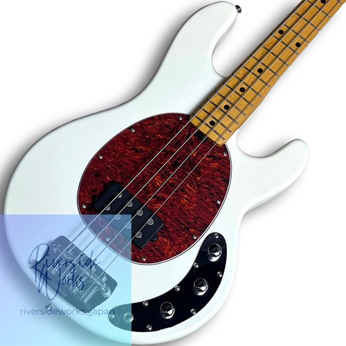 Sterling music man bass - by,