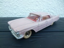 Ancienne dinky toys Chrysler SARATOGA 550 de 1961 par MECCANO FRANCE
