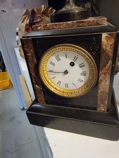 Pendule Napoléon III en marbre et bronze – fin XIXe siècle