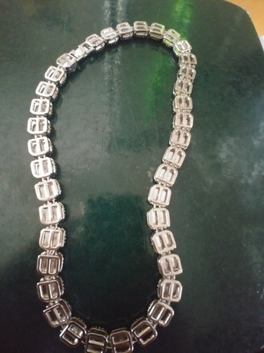 Collier chaîne en - /,