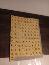 Lettres de scrabble (102)