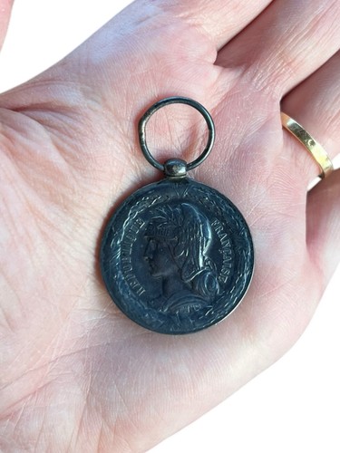 Médaille militaire 1883 - médaille,