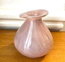 Petite VASE miniature en VERRE soufflé Rose signé SIA Hauteur 7cm état Neuf !