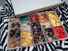 Mercerie vintage boite de 700