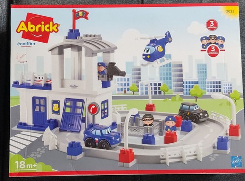 Commissariat police neuf - de,