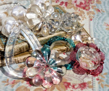 LOT ANCIENNES PAMPILLES de LUSTRE en VERRE de VENISE et autre