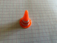CONE DE SIGNALISATION ORANGE AUTOCOLLANT RAYE BLANC ET ORANGE PLAYMOBIL
