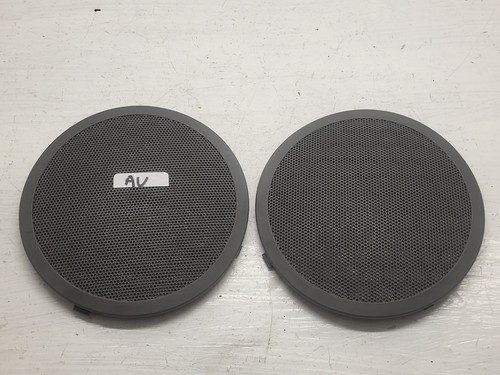 Cache haut parleur porte avant