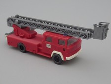 Camion pompier grand échelle