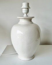 Pied de Lampe Le Dauphin Vintage – Céramique Émaillée Craquelée Blanche – 1980s