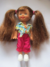 BARBIE :  POUPEE " MARIKA,  CAMPER  " ANNEE 2001