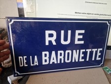 grande plaque de rue en métal
