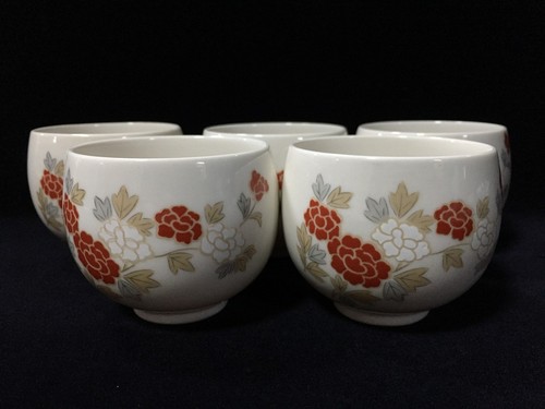 Q0351 service tasses à - de,